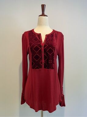 Lucky Brand Women's Long-Sleeve Henley Top EUC - size small